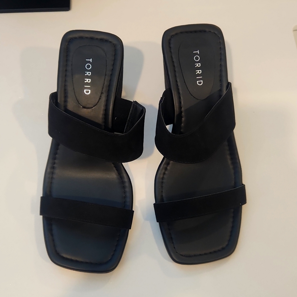 Torrid black wedge sandals
